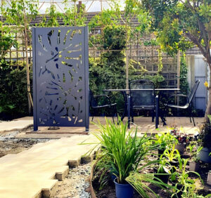 Aluminium 11 Monstera Screen