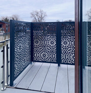 Aluminium Screen 18 Bloom